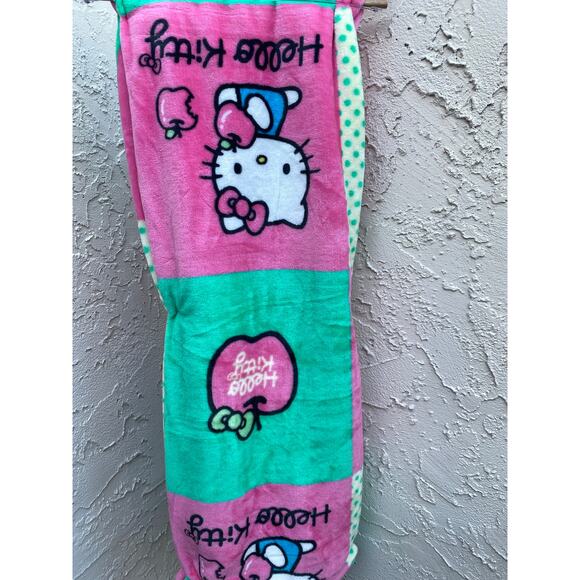 Hello Kitty Kawaii Throw Blanket – Soft Sanrio Apple Design – Pink & Green – - Picture 3 of 4